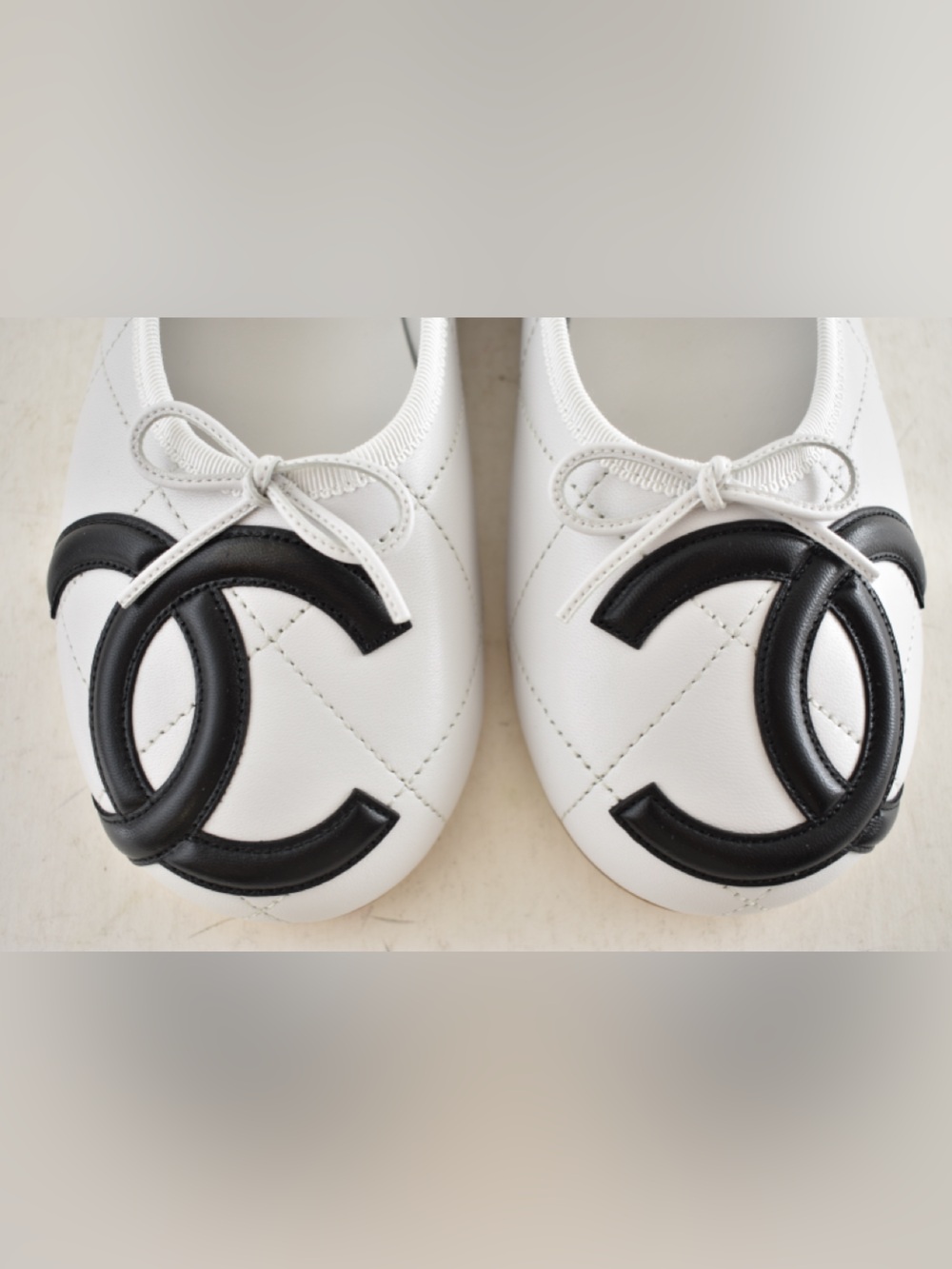 Chanel 26M Coco Beach Cambon White Black CC XL Logo Ballet Ballerina Flat 38 - Picture 11 of 15